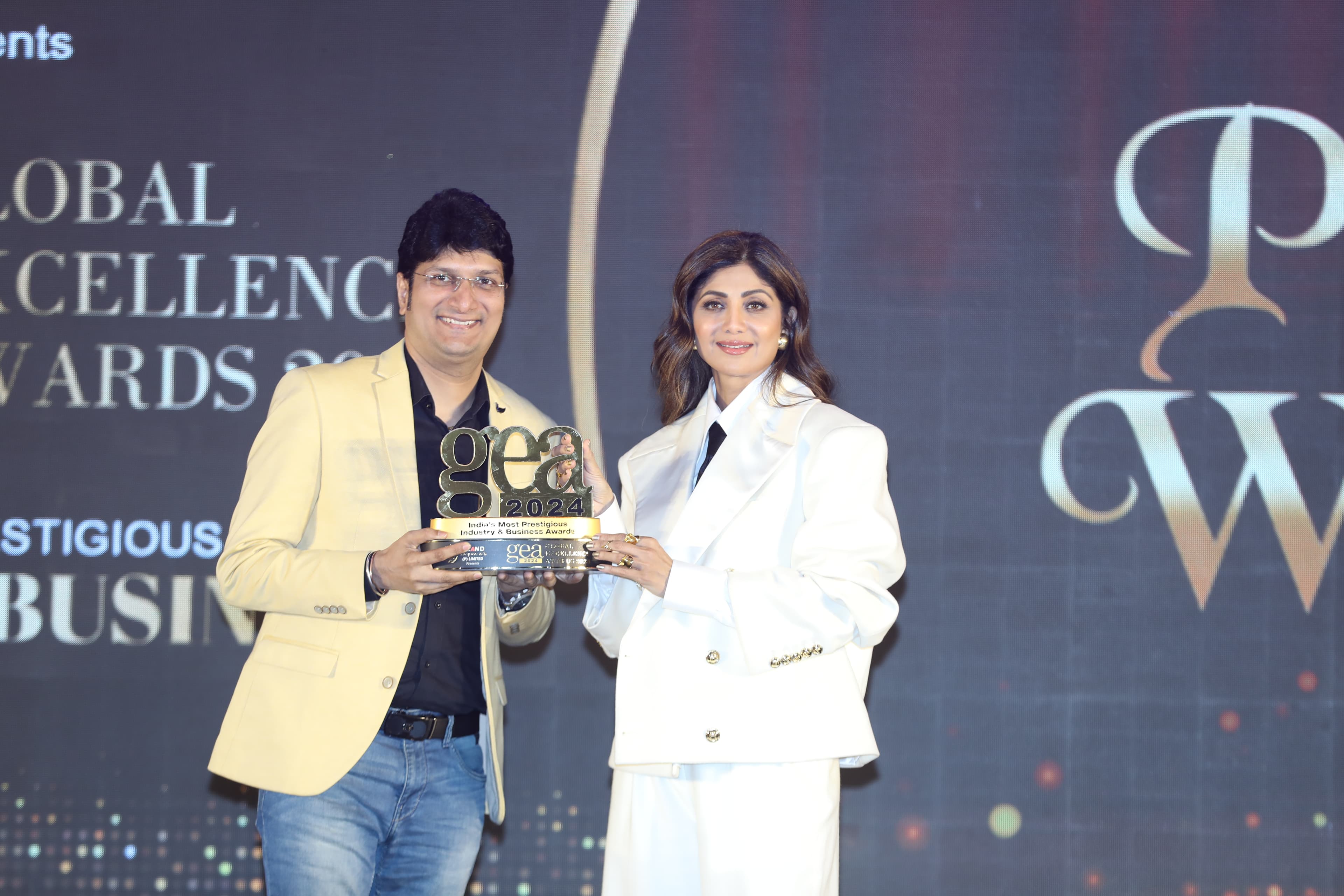 Award and recognition moment, photo 3 of 10