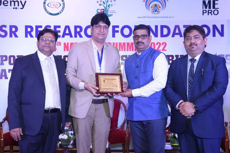Award and recognition moment, photo 5 of 10
